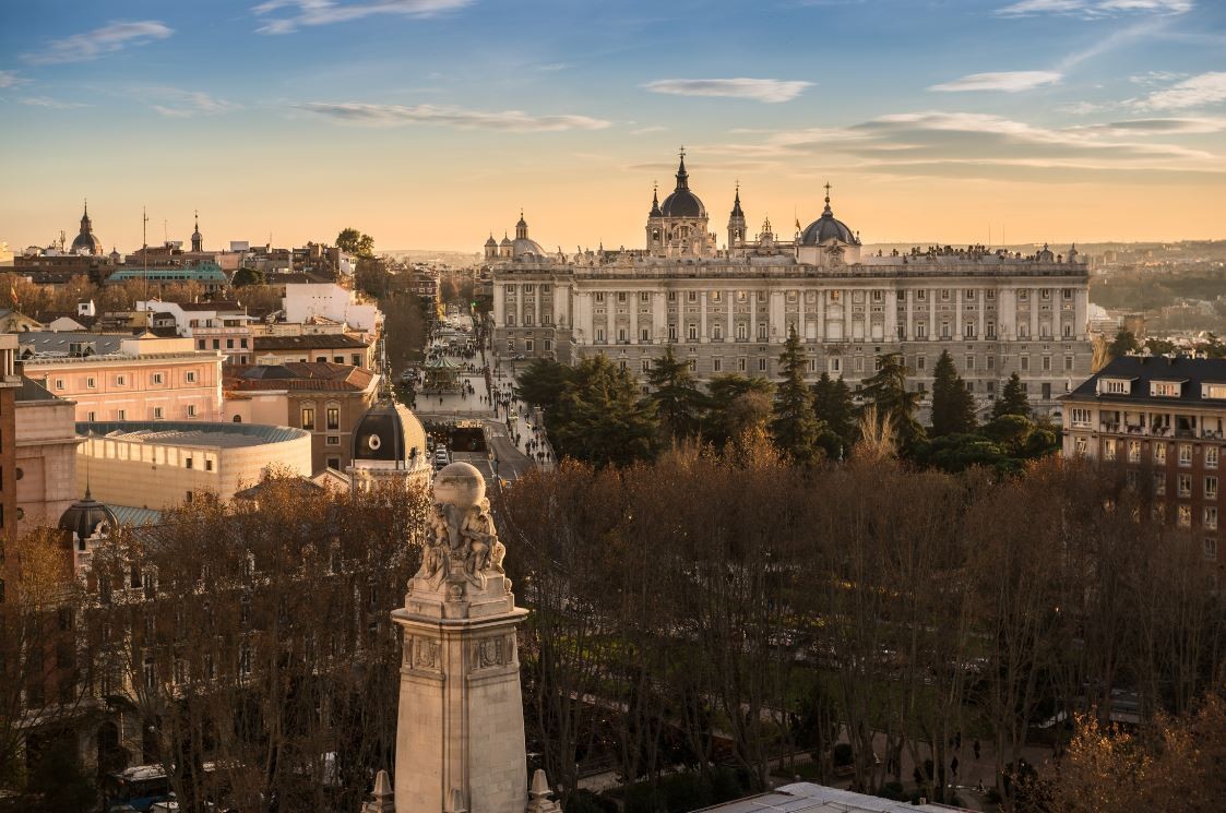 pin-and-travel-hotel-barcelo-torre-de-madrid-1