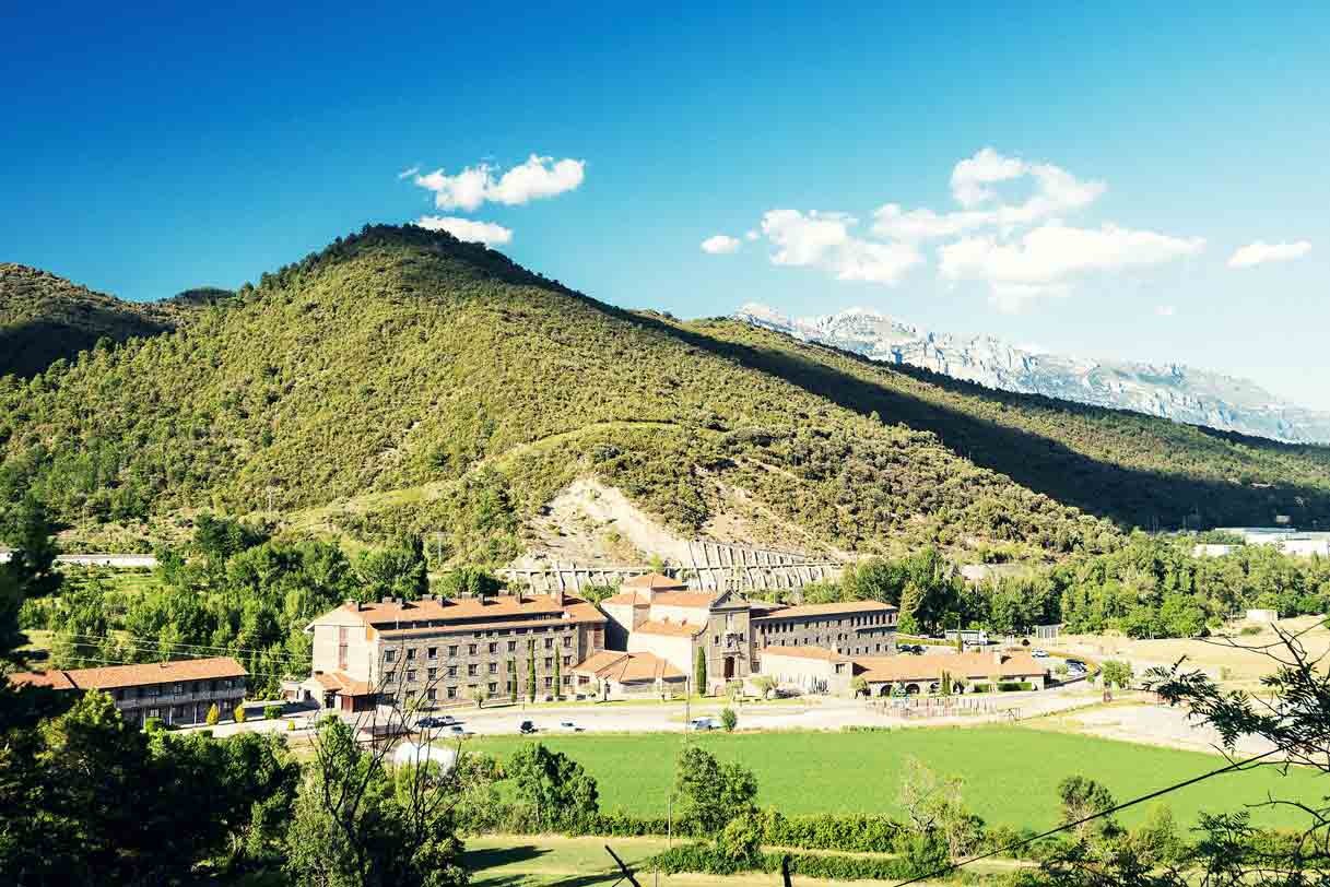 hotels in the Pyrenees for skie