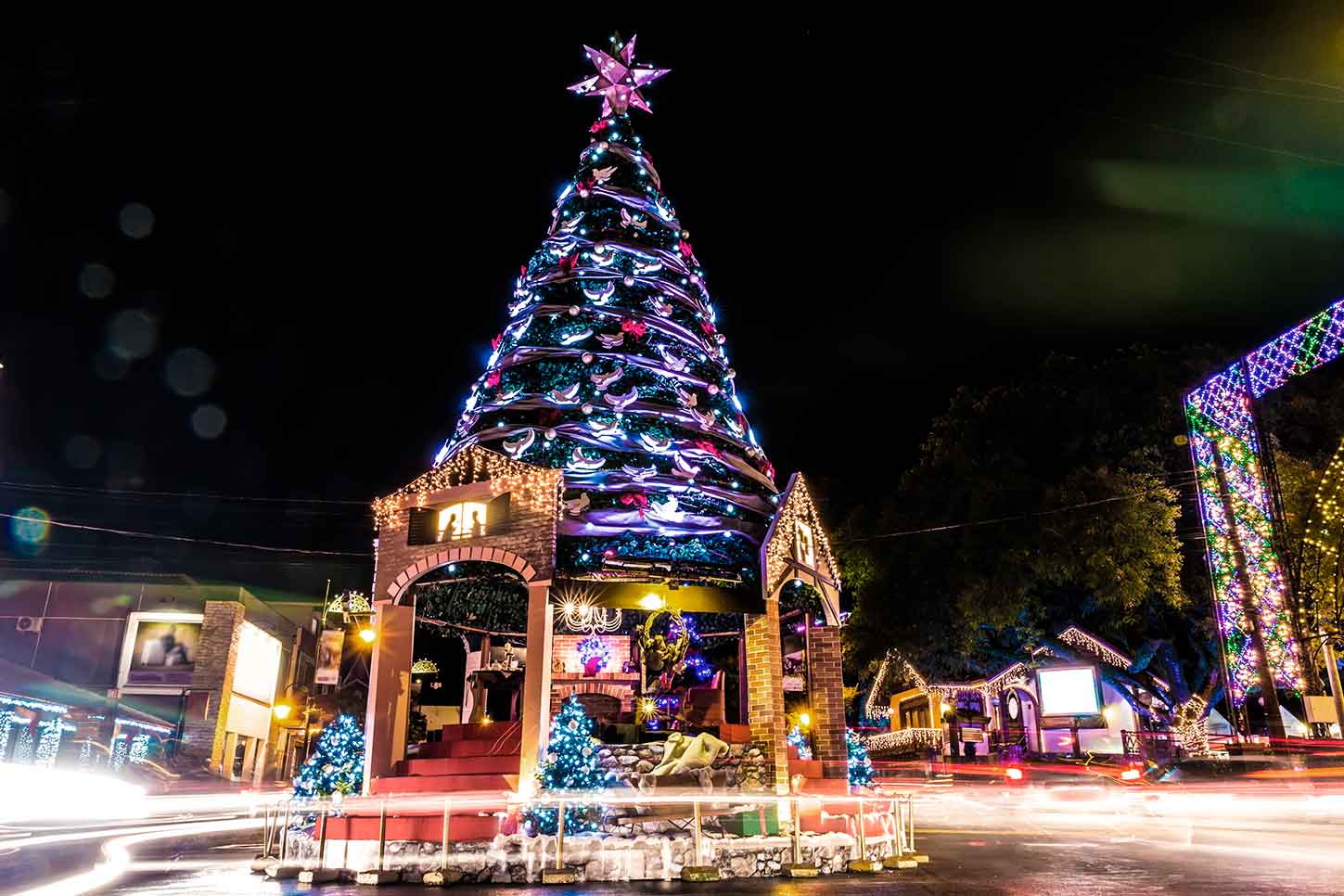 🎄WORLD'S BEST CHRISTMAS CELEBRATIONS NATAL LUZ GRAMADO BRAZIL 🎄 