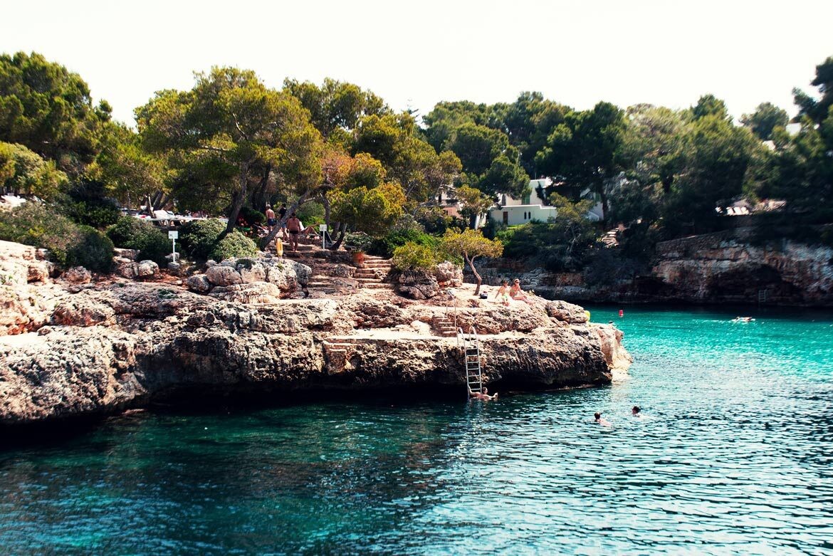Visit the Balearics and discover the best blue flag beaches in Mallorca