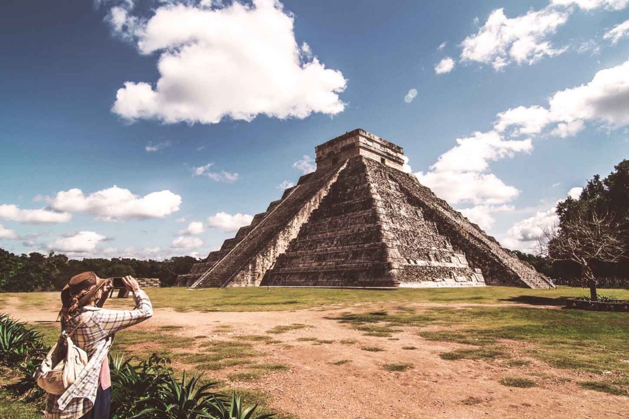 Maya-Ruinen in Yucatán: die Maya-Pyramide Kukulkan in Chichen Itzá.