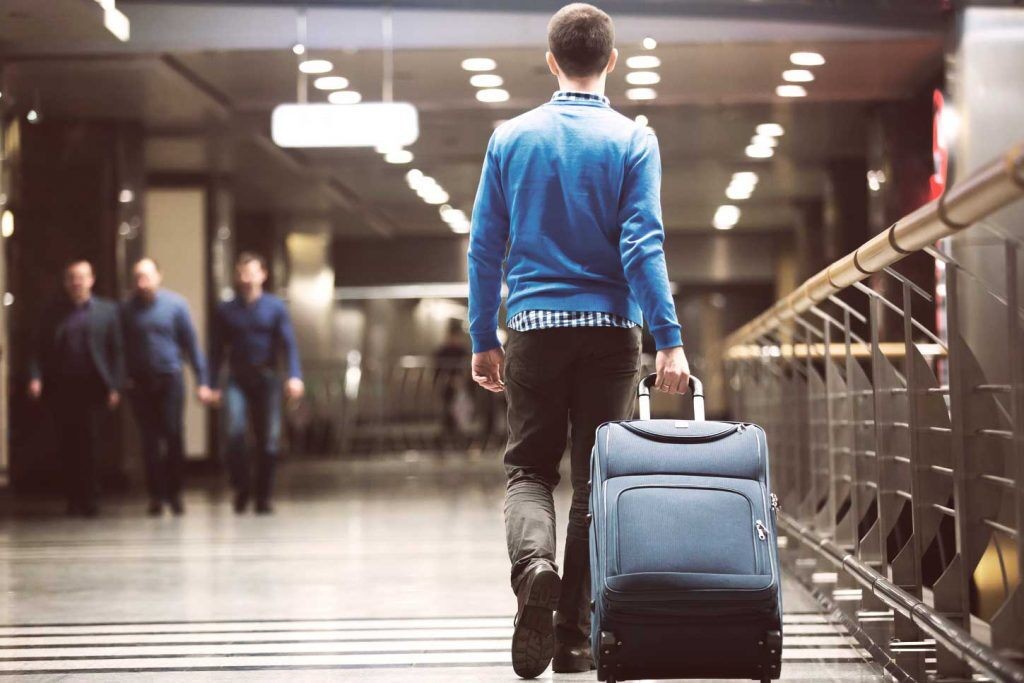 Travel with carry-on luggage: the best packing tips and tricks