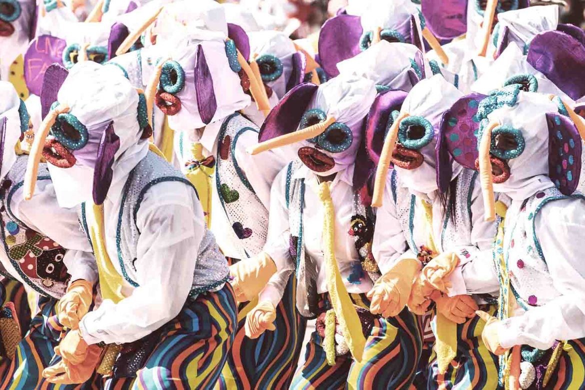 Die Karnevalstraditionen in Spanien und Lateinamerika haben gemeinsame Wurzeln.