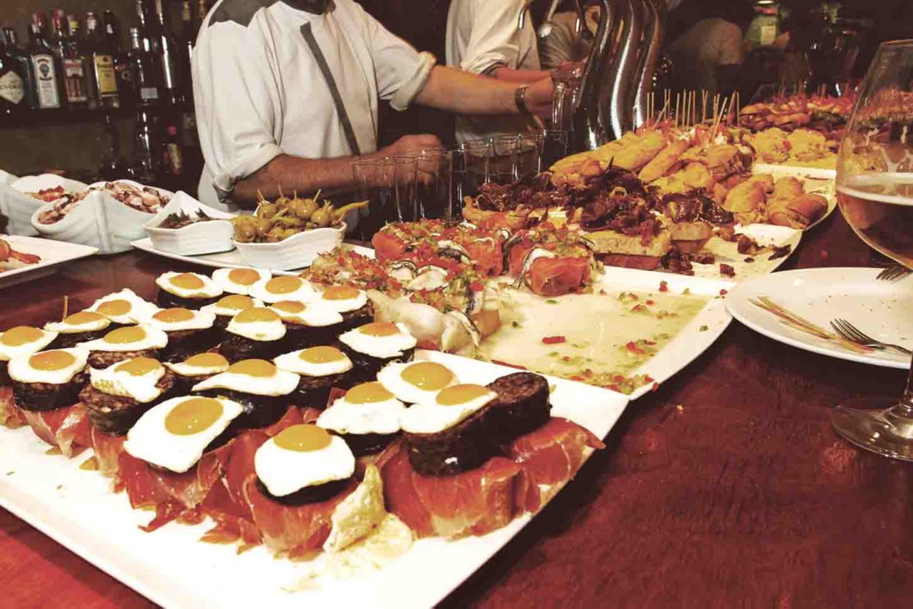 Discovery the legendary history of tapas in Spain