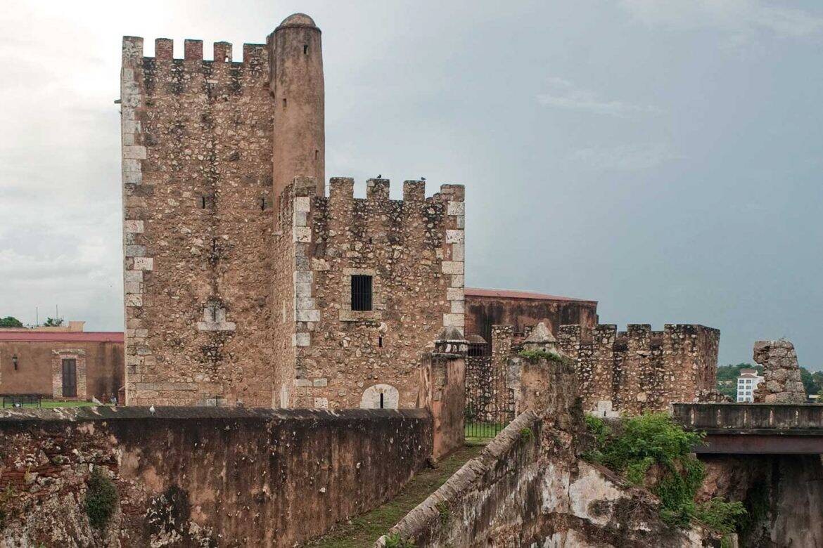 Eine Festung und ihre Geschichte: Dominikanische Republik zum Staunen.