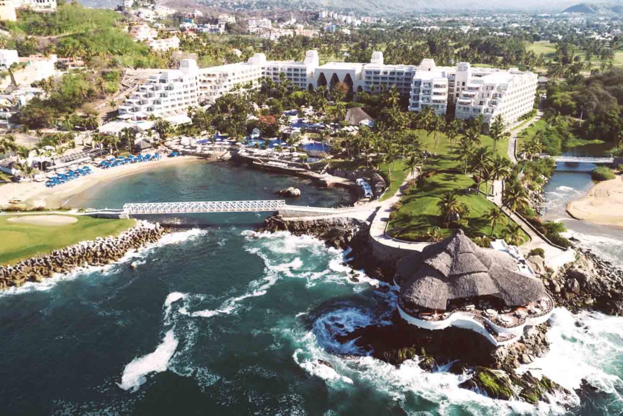 Barcelo Karmina - uno de los mejores hoteles todo incluido del Pacífico - Surf Mexico