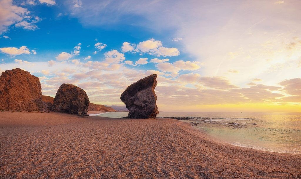 La playa de Los Muertos, en Cabo de Gata, un paraíso donde disfrutar del Mediterráneo esta Semana Santa 2022 Viajar en Semana Santa 2023