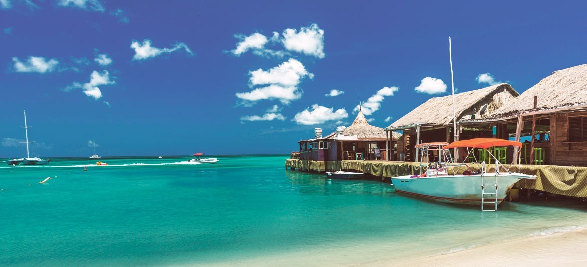 Uncover the relaxing side of the island on your romantic getaway in Aruba