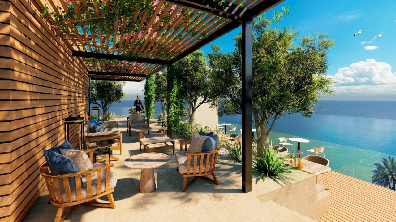 Mit der Fähre nach Tanger: schönes Hotel in der Nähe des Hafens.