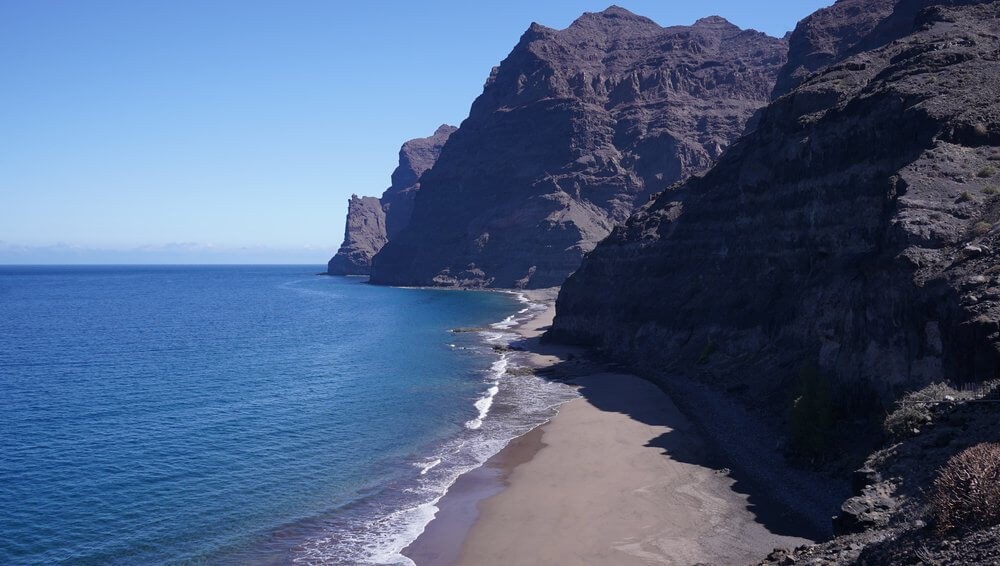GüiGüi is one of the best Gran Canaria beaches for adventure lovers