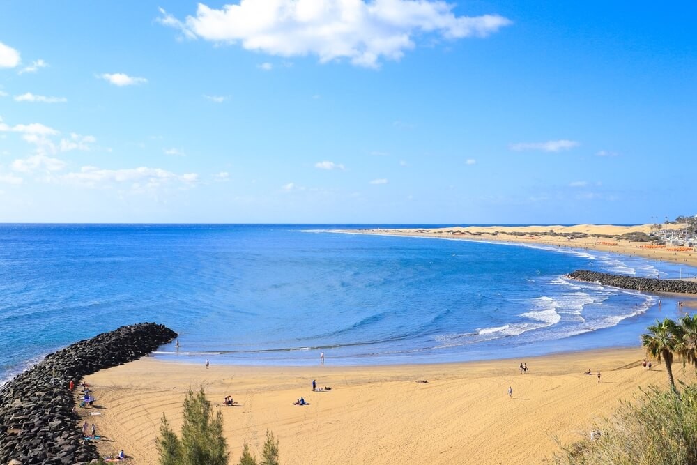 Playa del Inglés is one of the Gran Canaria beaches to visit in the south of the island