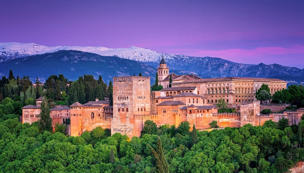 History of the Alhambra's Paradisal Gardens and Courtyards - Lions in the  Piazza