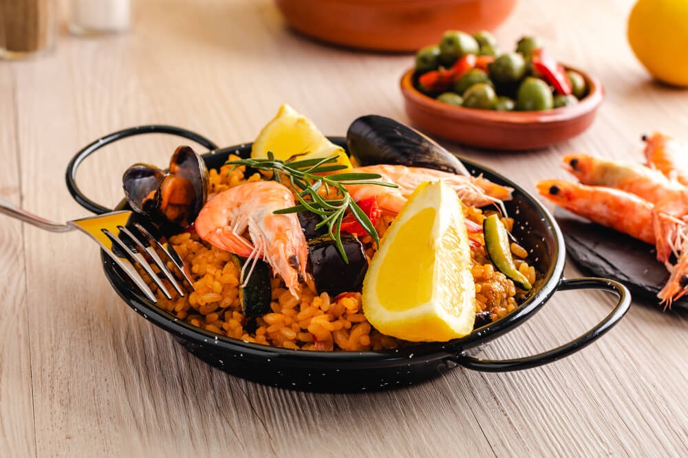 tapa paella mariscos gastronomia tipica española