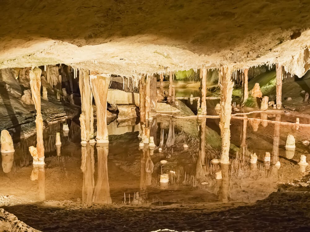 Ibiza Familienurlaub: Die Höhle Can Marçà ist ein schönes Ausflugsziel